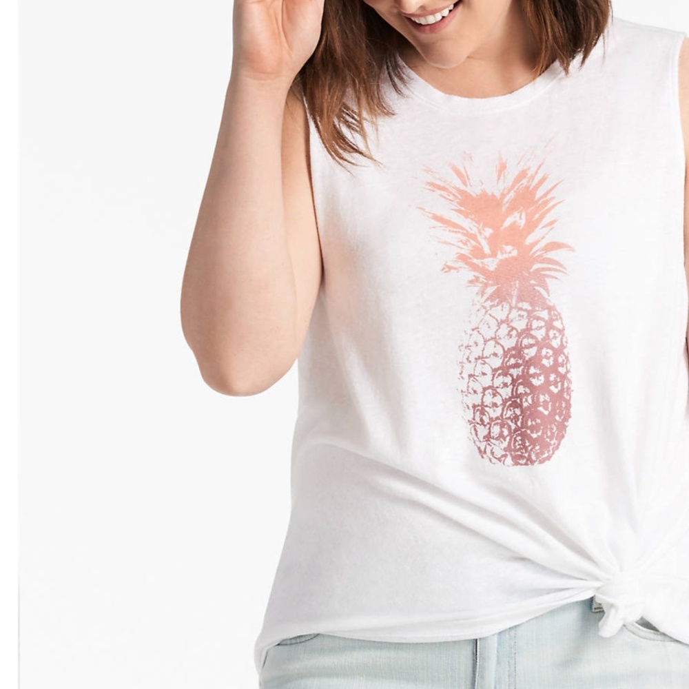 😁PRICE DROP😁 Lucky Brand Pineapple Tank Top
